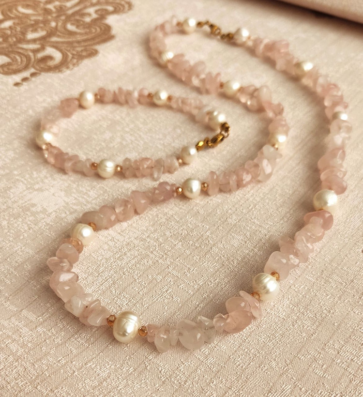 گردنبند سنگ رز کوارتز ومروارید پرورشی اصل شاران