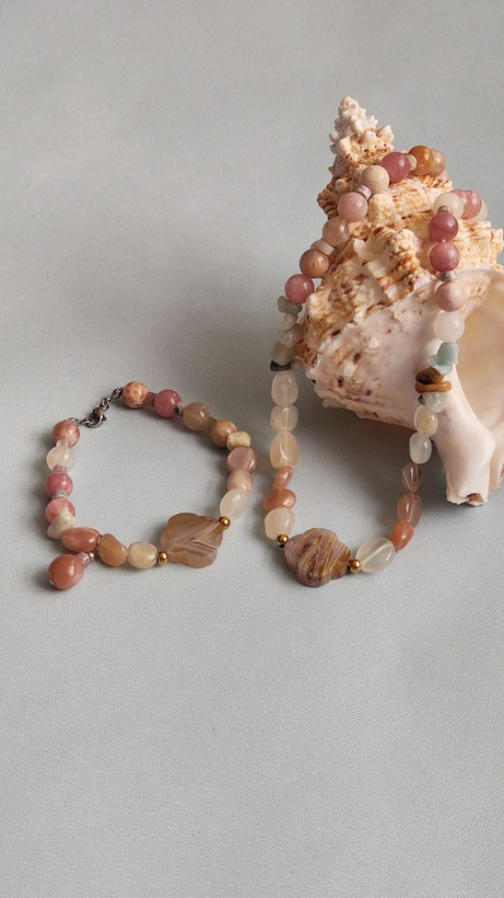 ست گردنبند و دستبند سان استون وعقیق