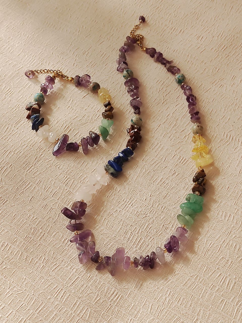 ست گردنبند و دستبند