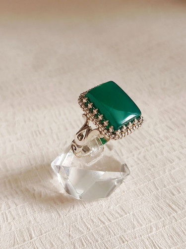 انگشتر نقره مردانه با نگین عقیق سبز