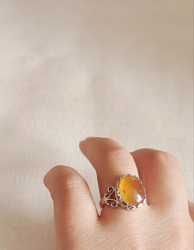 انگشتر نقره زنانه با نگین عقیق یمنی