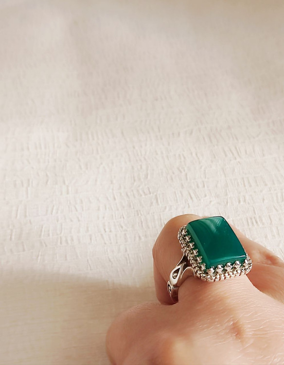 انگشتر نقره مردانه با نگین عقیق سبز